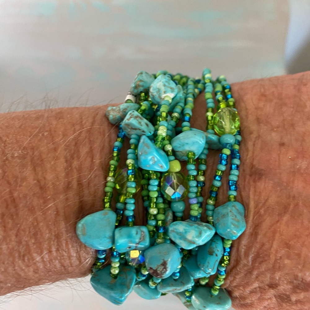 Teal/Blues Beaded Braclet